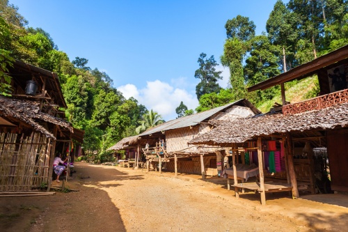 500 x 333 Minority village Chiang Mai