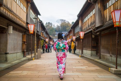 500 x 333 Walk through the streets of Takayama