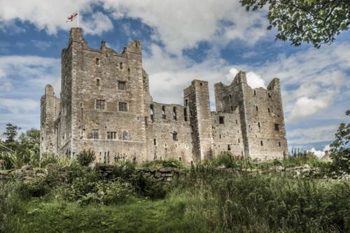 Bolton Castle 500 x 333