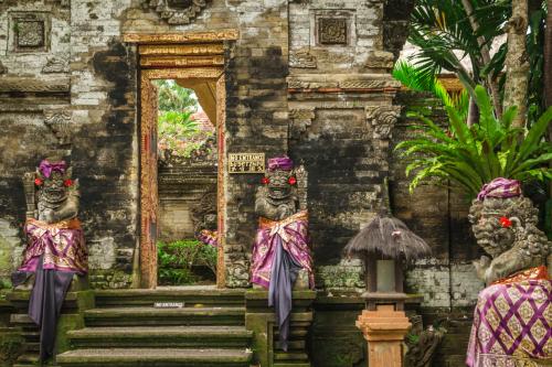 D2 Temples of Ubud