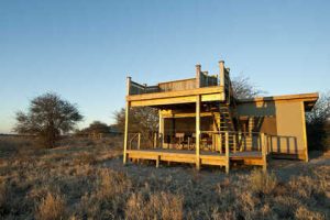 Kalahari Plains Camp 420 300x200 1