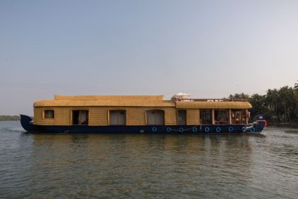 Lotus Houseboat Exterior