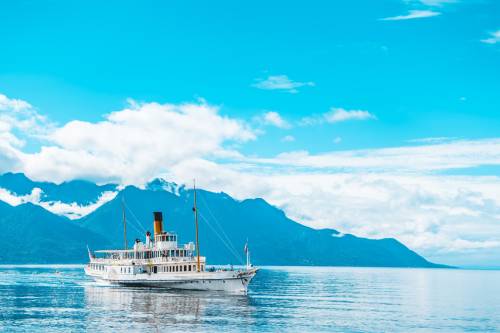 Montreux Lake Geneva 500x333 1